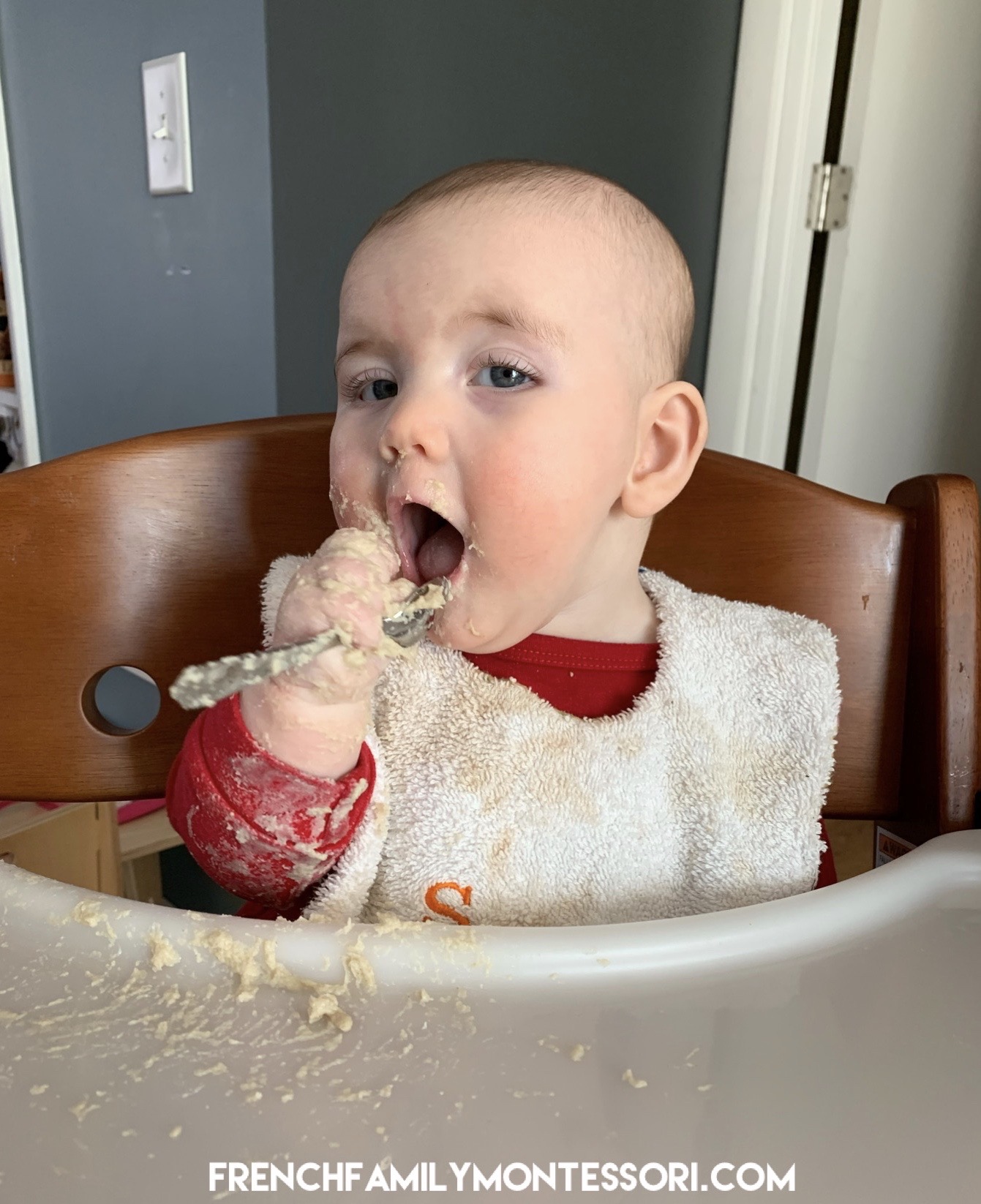 MONTESSORI INFANT: INTRODUCING UTENSILS AND THE WEANING CUP